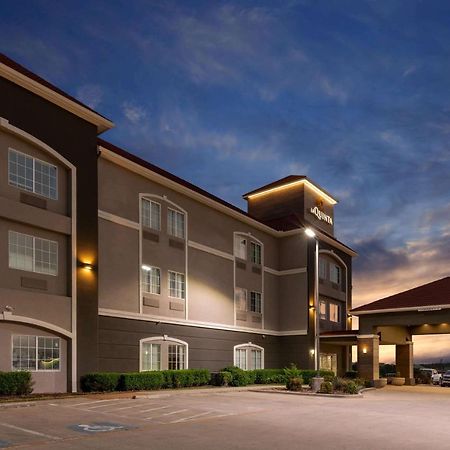 La Quinta By Wyndham Bridgeport Hotel Buitenkant foto