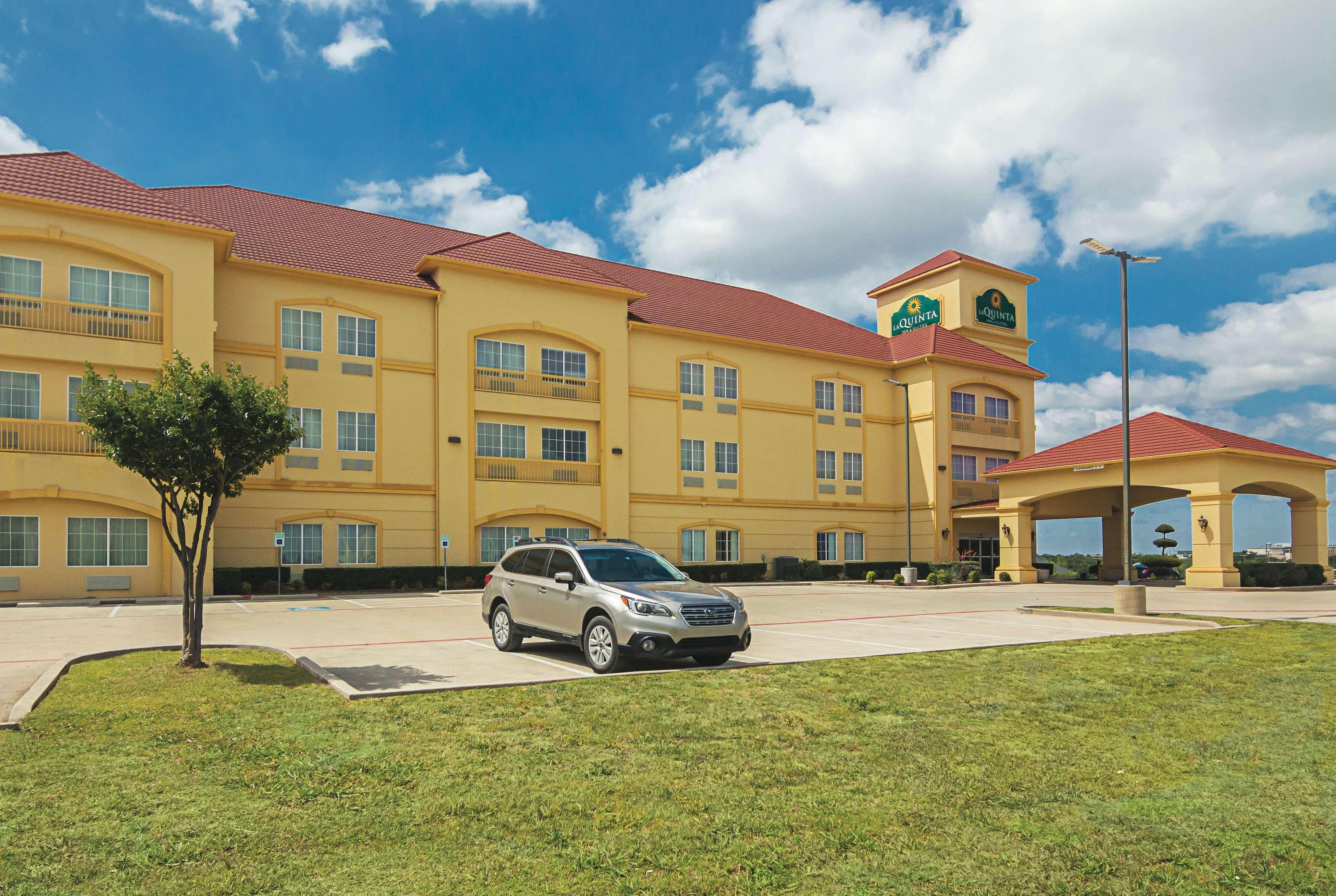 La Quinta By Wyndham Bridgeport Hotel Buitenkant foto