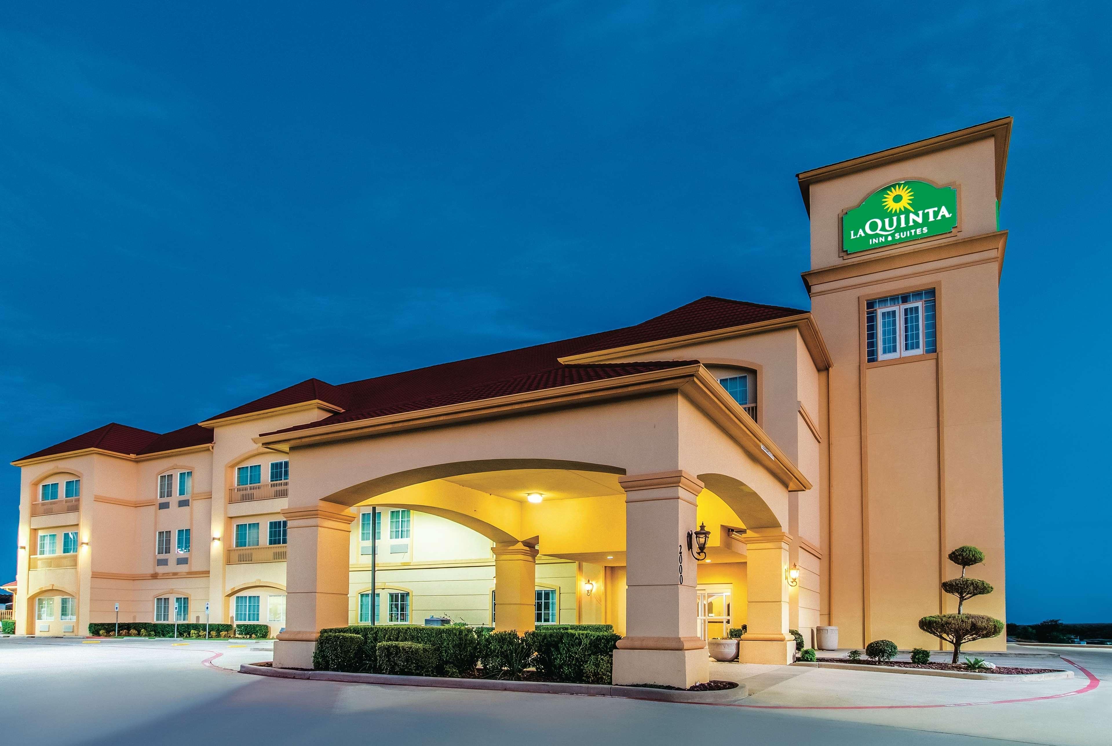La Quinta By Wyndham Bridgeport Hotel Buitenkant foto