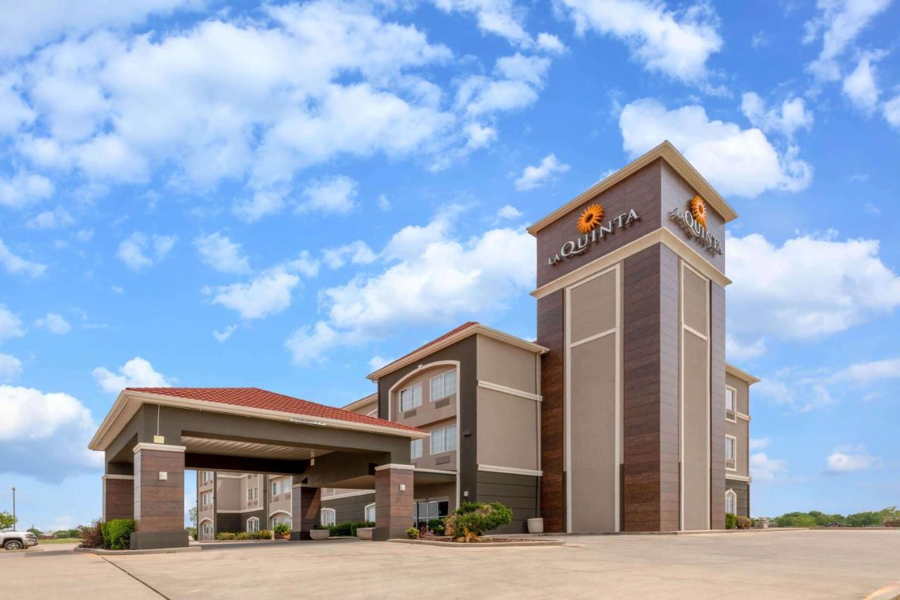 La Quinta By Wyndham Bridgeport Hotel Buitenkant foto
